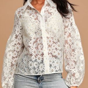 NWT Lulu’s Sheer Organza Floral Lace Button Up Top, Size S, White
